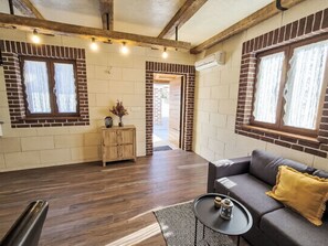 TV - Kristina by Interhome (Novigrad (Zadar))