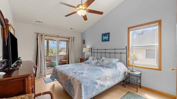 Tabla de planchar con plancha, wifi gratis y ropa de cama