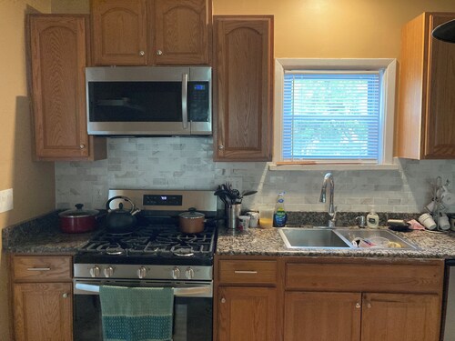 Brilliant 3-bedroom bed & breakfast in charming Cleveland neighborhood