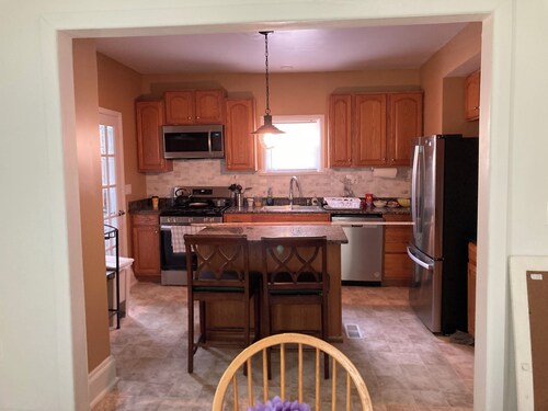 Brilliant 3-bedroom bed & breakfast in charming Cleveland neighborhood