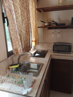 Private kitchen - Casa Taupe, 5 min from 🌴🌴🌴🌴🌴🌴🌴🌴Playa Carrillo🌴🌴🌴 and 7 min from Camaronal🏄🏄🌴🌴🐢🌞 (Estrada)