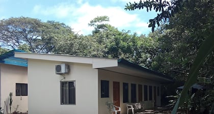 Casa Taupe, 5 min from 🌴🌴🌴🌴🌴🌴🌴🌴Playa Carrillo🌴🌴🌴 and 7 min from Camaronal🏄🏄🌴🌴🐢🌞