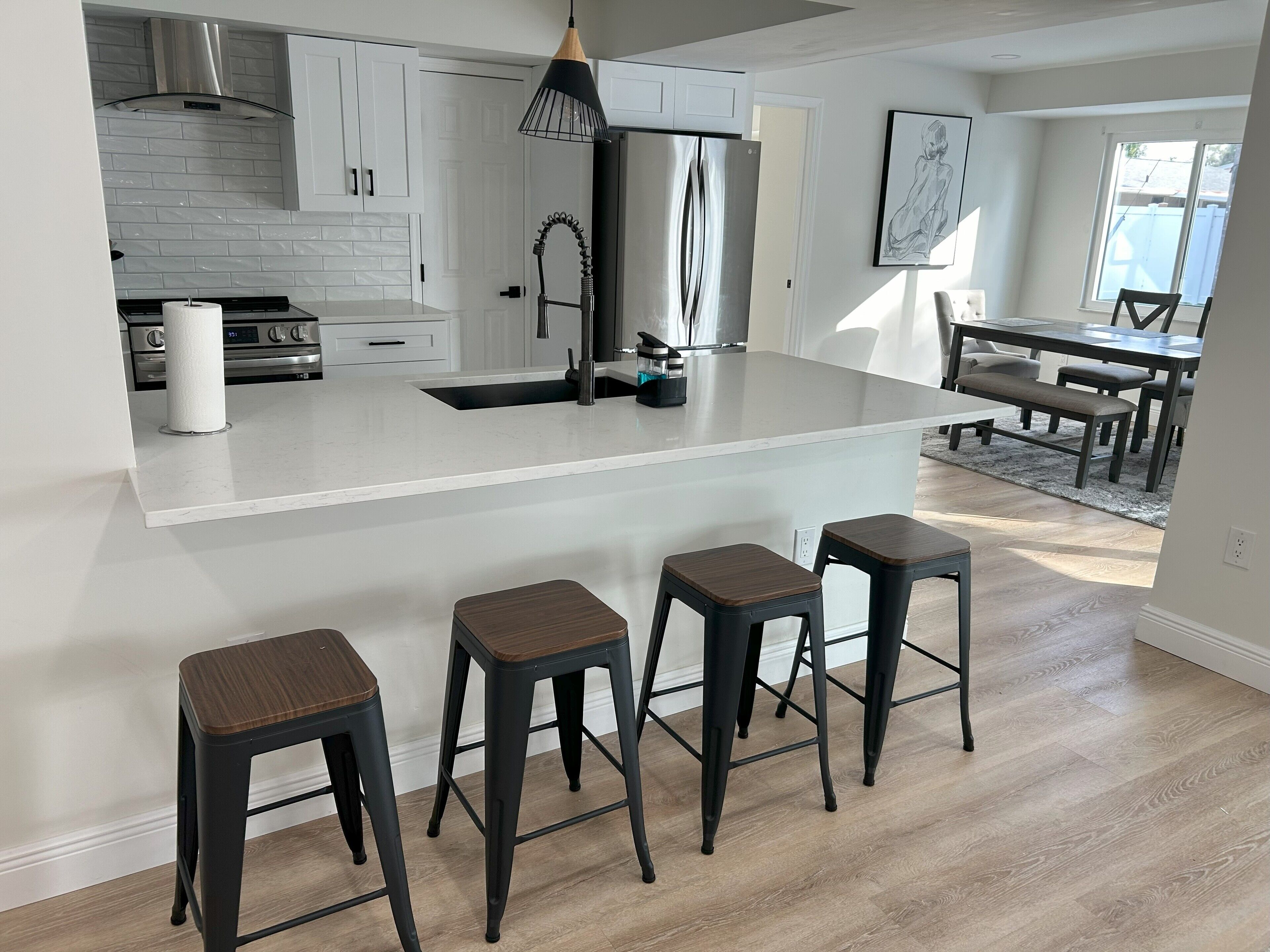 冰箱、微波炉、烤箱、炉灶