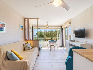 TV - Alisier by Interhome (Six Fours La Coudoulière)