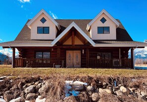 Unclassified image, 2 of 21, button - Cozy log home farm stay (Creston)