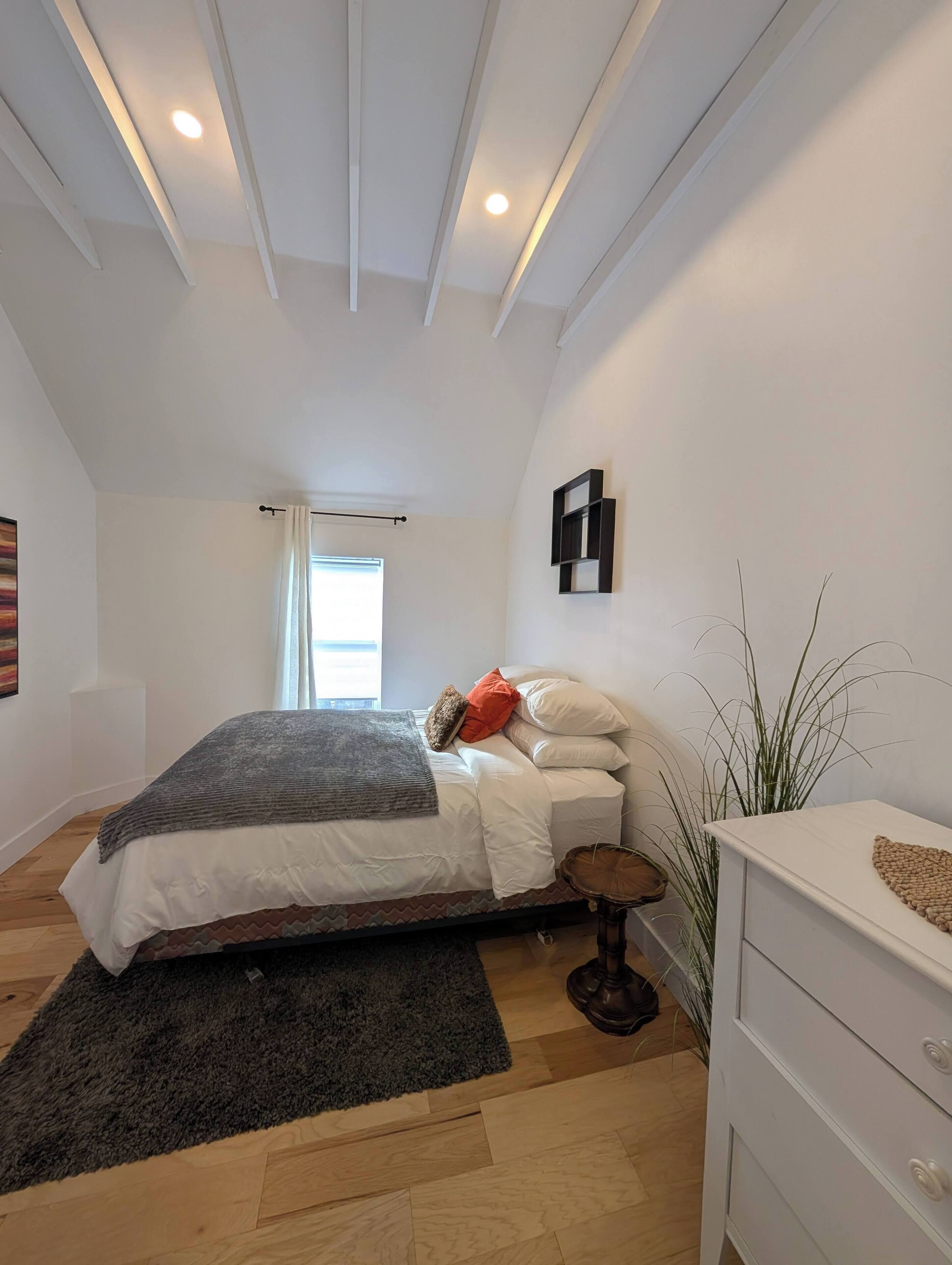 2 dormitorios, tabla de planchar con plancha, wifi y ropa de cama