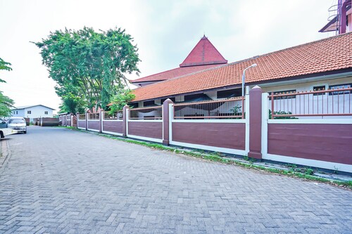 Hotel O Banuwa Family Residence