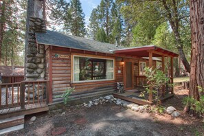 Interior - Le Fawn (Yosemite National Park)