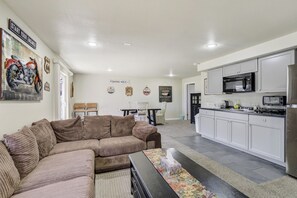 Interior - 1415 Legend Oak - Basement (Fountain)