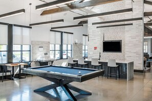 Interior - Affordable 2-bedroom Fishers Pool View (Fishers)