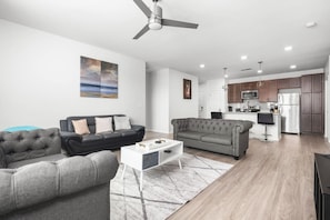 Apartment (2 Bedrooms) | Interior - Affordable 2-bedroom Fishers Pool View (Fishers)