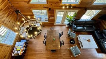 Chalet (4 Bedrooms) | Interior