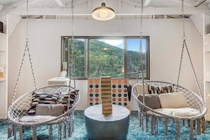 Interior - 4925 Pike Unit 3 (Cascade)