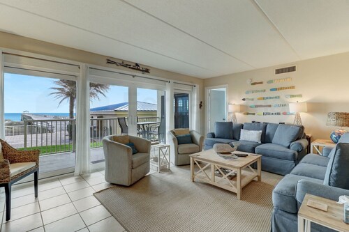 108 Amelia by the Sea
