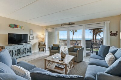 108 Amelia by the Sea