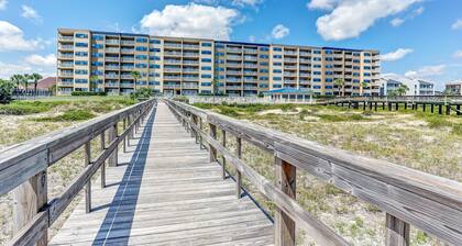 6th Floor, Oceanfront Condo Easy Beach Access via Boardwalk & Exclusive Fishing Pier