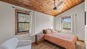 Chalet (3 Bedrooms) | Interior