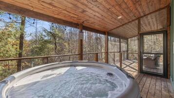 Chalet (3 Bedrooms) | Bahagian dalam