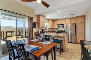 Interior - Oasis (Yucca Valley)