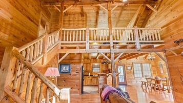 Chalet (3 Bedrooms) | Interior