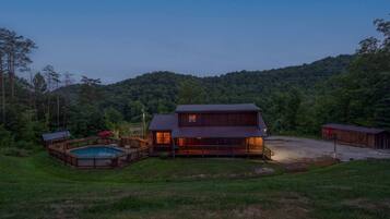 Chalet (3 Bedrooms) | Interior