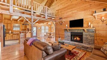 Chalet (3 Bedrooms) | Interior