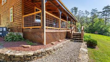 Chalet (3 Bedrooms) | Interior