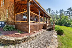 Chalet (3 Bedrooms) | Interior