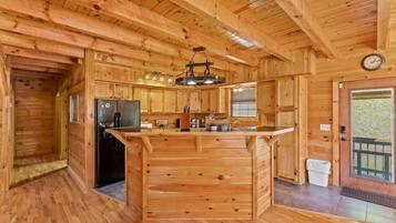 Chalet (3 Bedrooms) | Interior