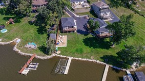 Interior - The Lake House on Myers Bay - 3-bed 2-bath Luxury Home With Private Pier, Beach, Firepit, and Deck (Fox Lake)