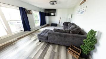 Cottage (2 Bedrooms) | Interior