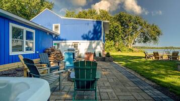 Cottage (2 Bedrooms) | Interior