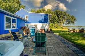 Cottage (2 Bedrooms) | Interior - The Jackson Cottage on Grass Lake - Waterfront 2/1 Nautical Cottage With Hot Tub, Firepit & Year-round Fun (Spring Grove)
