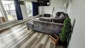 Cottage (2 Bedrooms) | Interior