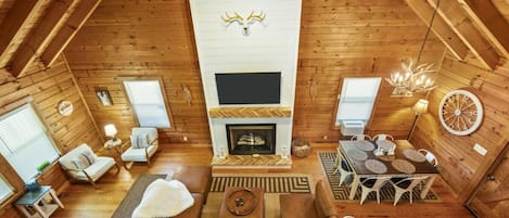 Chalet (3 Bedrooms) | Interior