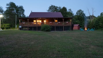 Chalet (3 Bedrooms) | Façade de l’hébergement