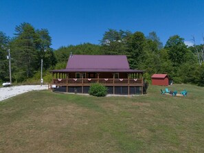 Chalet (3 Bedrooms) | Interior