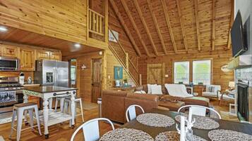 ุงูู
ูุดุฃุฉ ู
ู ุงูุฏุงุฎู