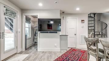 House (1 Bedroom) | Interior