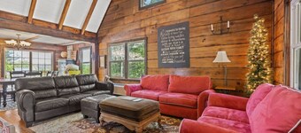 Wifi - Pet Friendly - Secluded Knotty By Nature