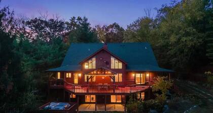 Monthly or Seasonal Large Petite Lake 44 Lakehouse Retreat With Private Pier and Hot Tub Secluded Deep in the Woods