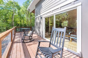 Interior - Two Tree Houses - Beehive & H20 (Pittsboro)