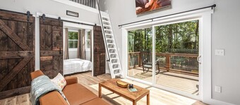 Two Tree Houses - Beehive & H20