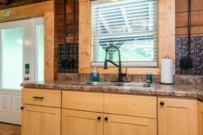 Chalet (2 Bedrooms) | Interior