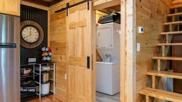 Chalet (2 Bedrooms) | Interior