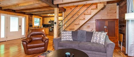 Chalet (2 Bedrooms) | Interior