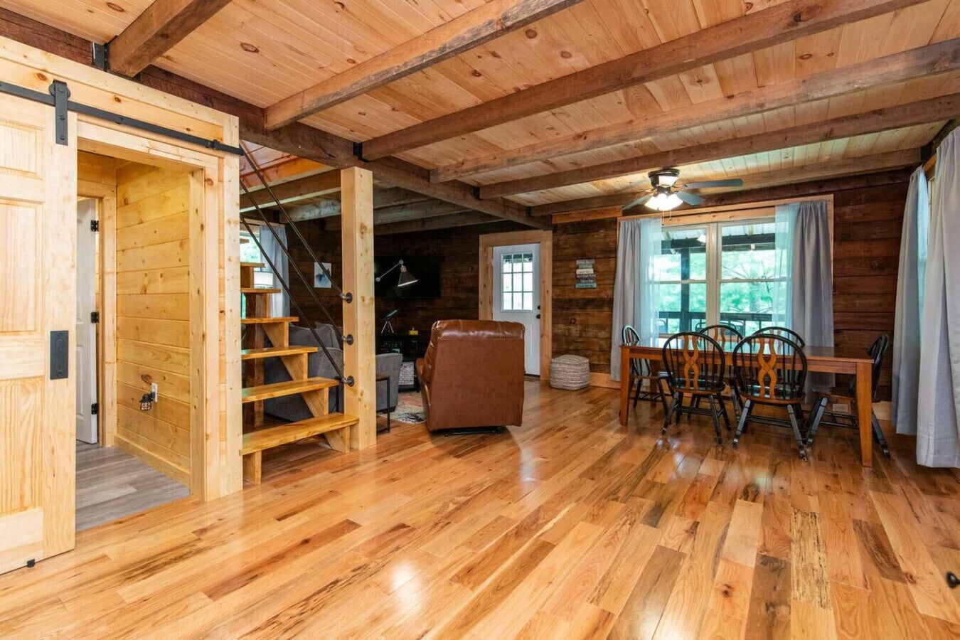 Chalet (2 Bedrooms) | Interior