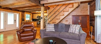 Hot Tub, Wifi & Pet-friendly - Pilot Point
