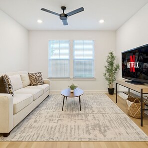 Front of property - Cozy Apartment by Pecan Park, Texoma Med, & More! (Sherman)