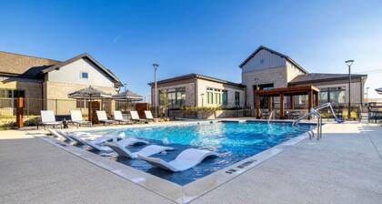 Cozy Apartment by Pecan Park, Texoma Med, & More!